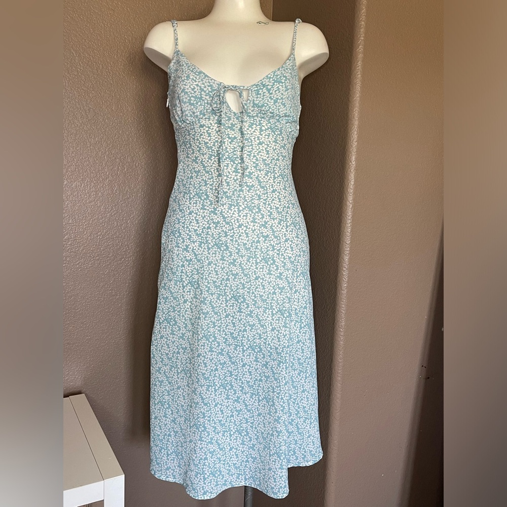 Beginning boutique floral dress size 6